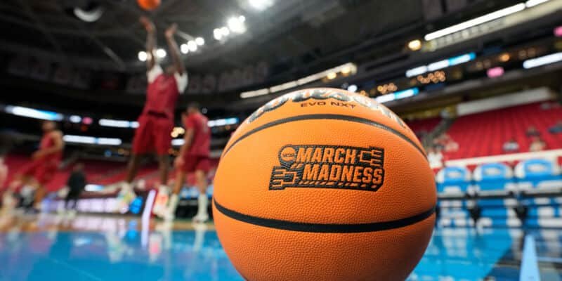 Iowa State vs. Tennessee Prediction: How to Watch, Live Stream - TrendSporty | Live Scores, Game Schedule & Where to Watch Sports Today